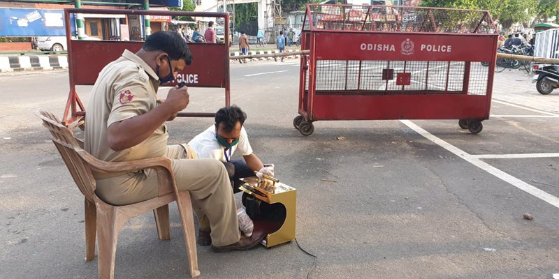 Paduka Seva of Police Officer